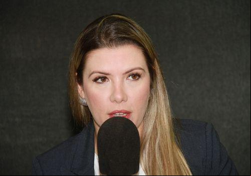 A prefeita Elisa Araújo declarou que recebeu a notícia da renúncia com serenidade e compreensão (Foto/Arquivo)