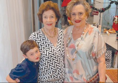 Velma com o bisneto Bernardo e a amiga de longa data, Sonia Mesquita (Foto/Arquivo Pessoal)
