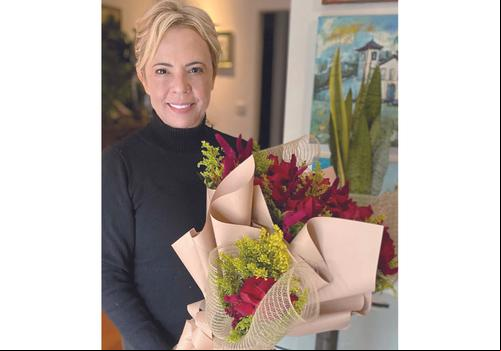 Muitas flores e alegria para a amiga Hanne Wehbe que completa mais um ciclo de vida amanhã. Parabéns! (Foto/Arquivo Pessoal)