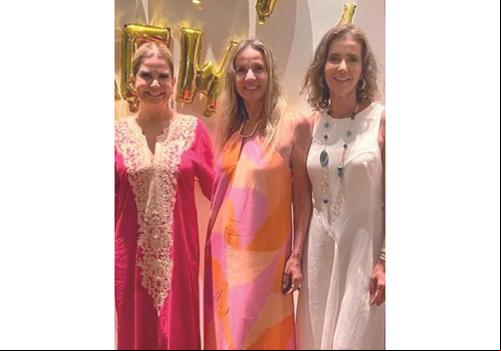 Em Uberaba Ana Paula Sabino Ciabotti, Cristiana Palis e Cristina Martins aram o Réveillon com muita felicidade e esperança no novo ano (Foto/Arquivo Pessoal)
