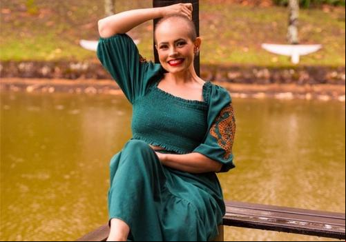 Giselly Maria de Morais é uma das estrelas do tradicional calendário solidário das Doze Guerreiras. O calendário pode ser adquirido através do Instagram @dozeguerreiras e ajuda muitas mulheres com câncer (Foto/Arquivo Pessoal)
