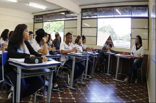 Com o reajuste no piso salarial de professores para R$ 4.420,55, o aumento será de quase 15%. Antes, o salário inicial era de R$ 3.845,63 (Foto/Gil Leonardi/Imprensa MG)