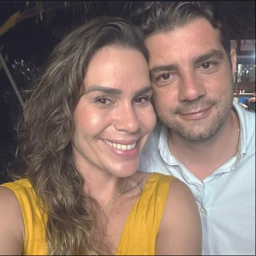 Vereador Marcos Jammal é o querido aniversariante de terça-feira, dia 17; na foto, com sua sempre bela e competente esposa, Laureen ()