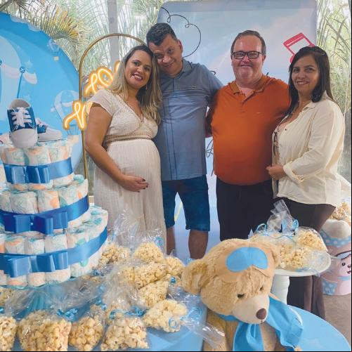 Vivi e Cássio recebendo o vice-prefeito, Moacyr Lopes, e a esposa, Wilma ()