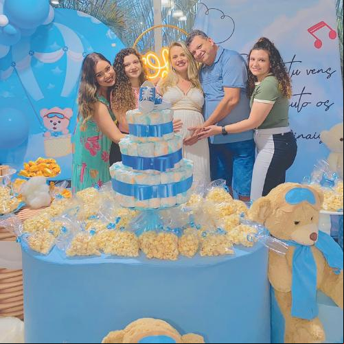 Vivi e Cássio com as filhas, Vivian e as gêmeas Ana Cássia e Ana Cecília ()