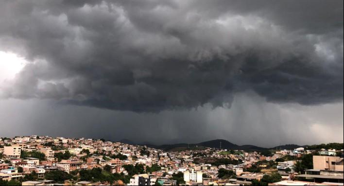 Nuvem carregada de chuva (Foto/Reprodução)