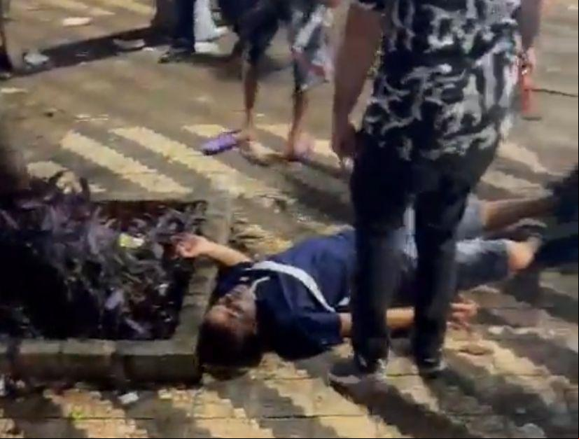Homem fica ferido ao cair e bater a cabeça (Foto/Reprodução)