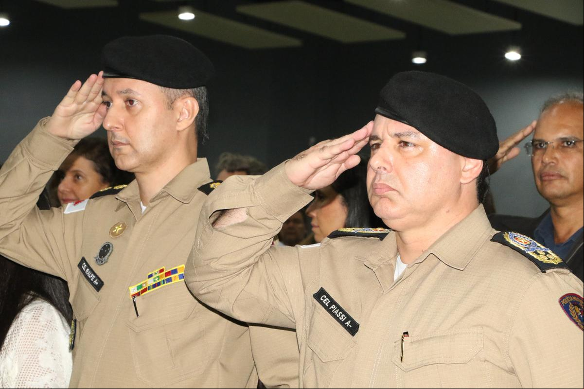 Comandante-geral da Polícia Militar de Minas Gerais, coronel PM Rodrigo Piassi do Nascimento, acompanhou a assunção ao comando da 5ªRPM do coronel PM Ralfe Veiga de Oliveira (Foto/Sérgio Teixeira/PMMG)