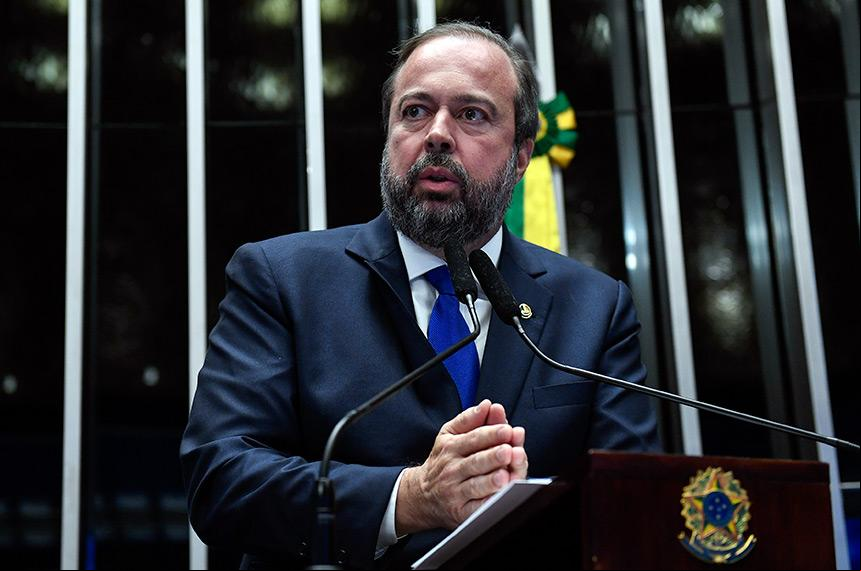 Ministro de Minas e Energia, Alexandre Silveira, confirmou presença em evento de abertura da safra de cana nesta sexta-feira na Vale do Tijuco  (Foto/Divulgação)