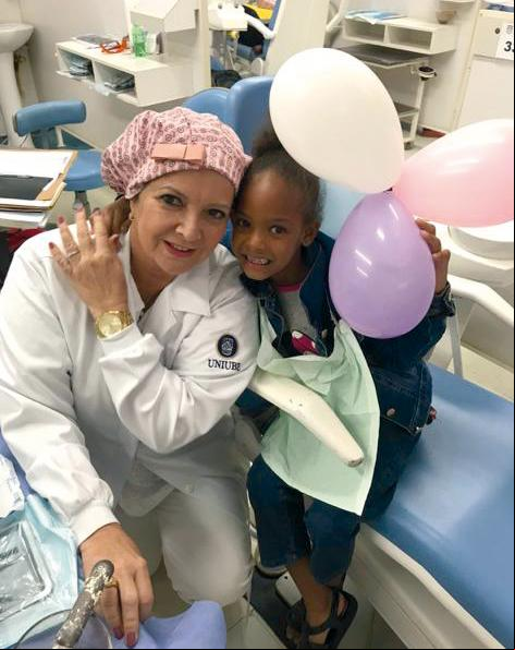 Não existe idade para garantir o sorriso perfeito, harmonioso e saudável! Clinica De Ortodontia Dra. Maria Alice Nassif. Rua Santo Antonio, 515; 3312 4938; 99979-0978 (Foto/Divulgação)