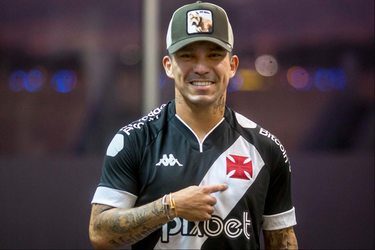 Gary Medel já está no Rio para realizar os exames médicos e finalizar trâmites burocráticos com o Vasco (Foto/Daniel Ramalho/Vasco da Gama)