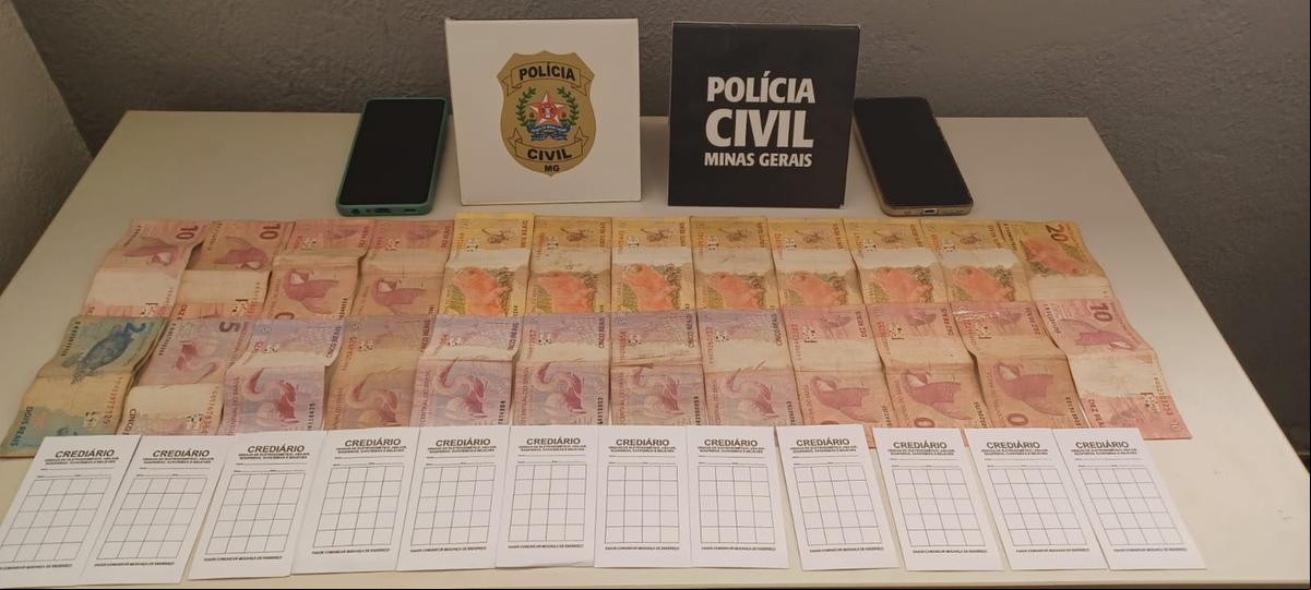 Dinheiro e talonário de controle de pagamento foram apreendidos com os dois suspeitos no bairro Abadia   (Foto/Divulgação)
