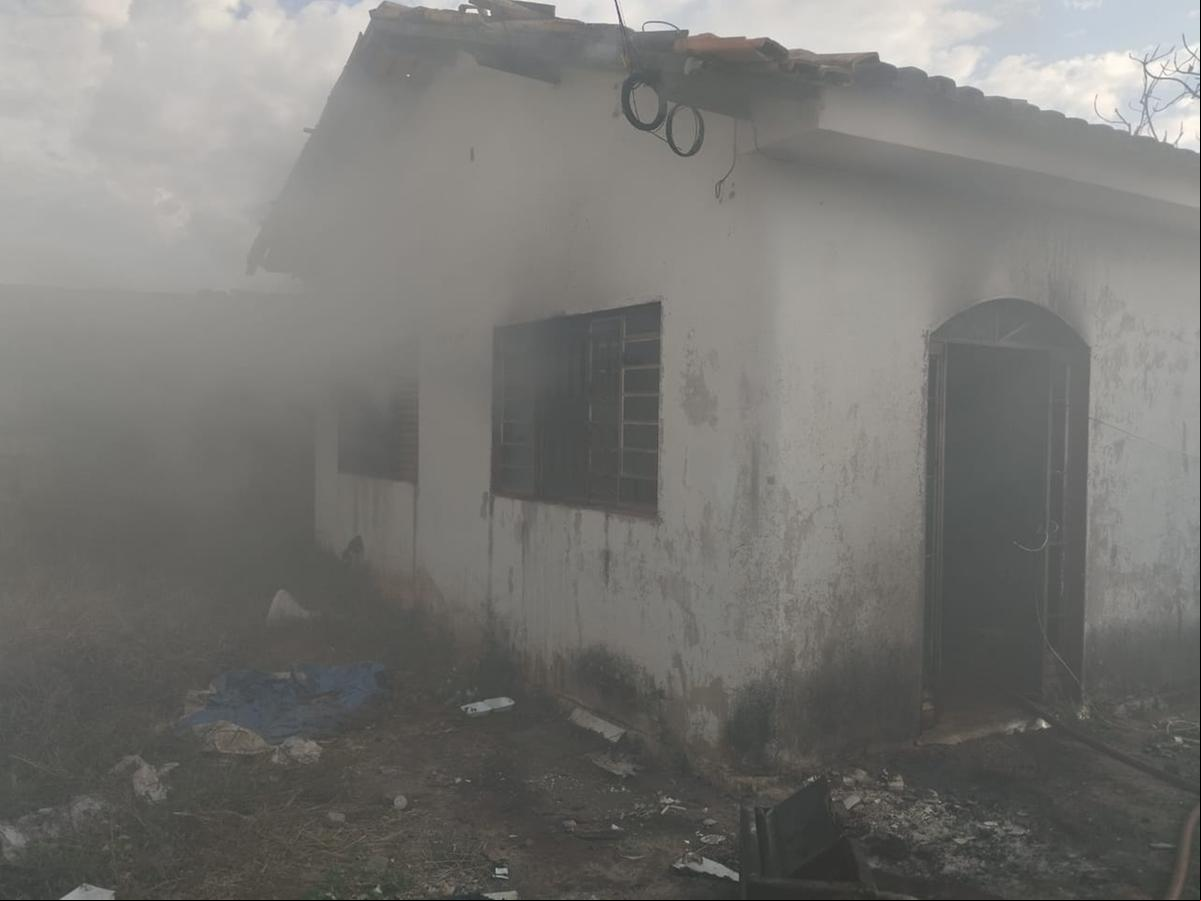 Segundo relatos dos vizinhos, a casa era utilizada por moradores de rua e usuários de drogas (Foto/Divulgação/CB)
