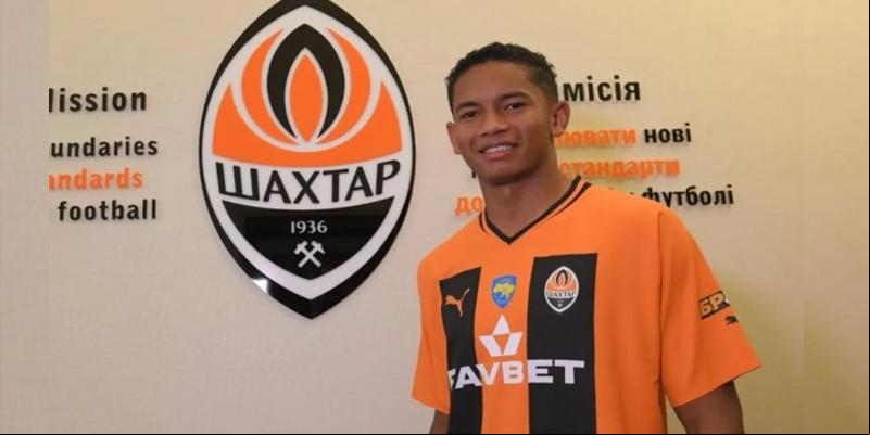 Eguinaldo chega para  com o clube ucraniano até 2028 (Foto/Divulgação/Shakhtar)