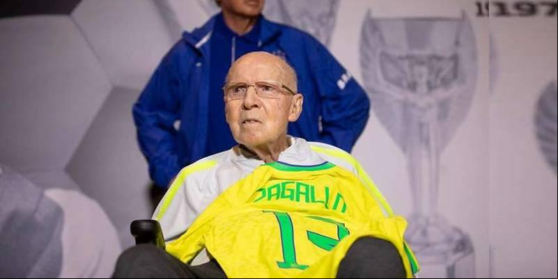 Zagallo completou 92 anos na última semana e comemorou a data ao lado de seus familiares. (Foto/Lucas Figueiredo/CBF)