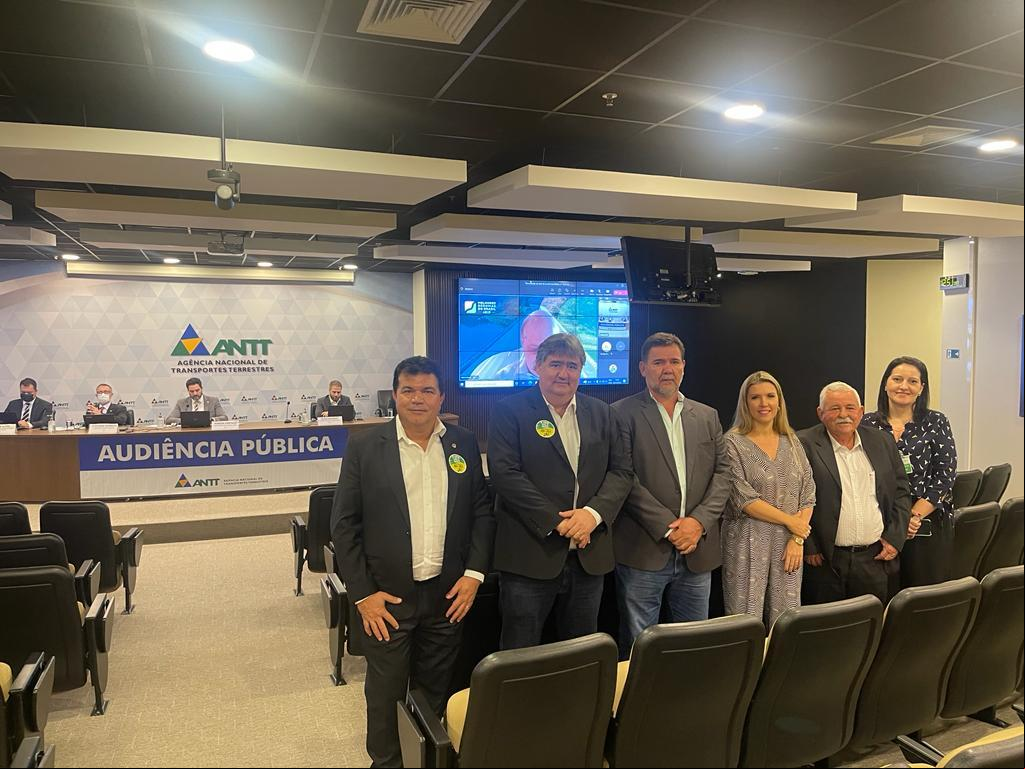 Em dezembro do ano ado, a prefeita Elisa e outros gestores da região estiveram em audiência pública, realizada na sede da ANTT em Brasília, sem qualquer participação popular (Foto/Divulgação)