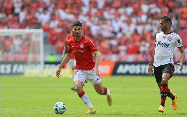 No primeiro turno, o Flamengo sofreu a virada para o Internacional, por 2 a 1, com dois gols de Maurício (Foto/Flickr - Internacional)