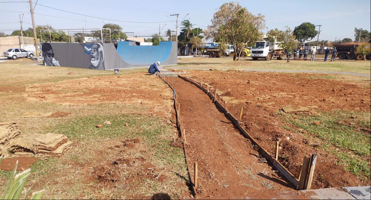 Praça próximo o campo comunitário Zé do Tiro (Foto/Divulgação)