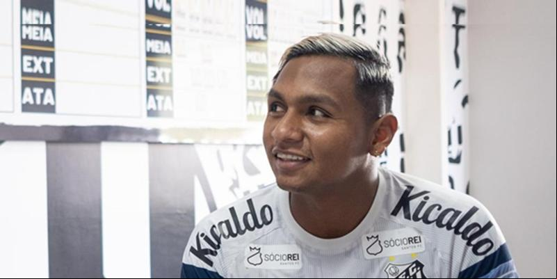 Ao longo de seis anos, Alfredo Morelos fez 125 gols em 269 partidas (Foto/Santos F.C.)