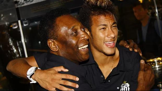 Pelé balançou as redes 77 vezes em 91 jogos pelo Brasil. Neymar chegou ao mesmo número em 124 partidas (Foto/Ricardo Saibun/Divulgação/Santos FC)
