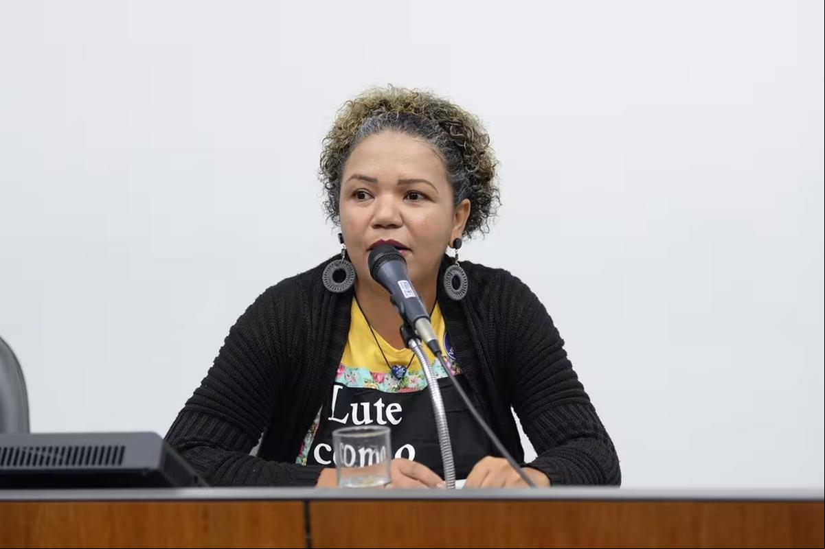 Coordenadora do Sindicato Único dos Trabalhadores em Educação de Minas Gerais (Sind-UTE/MG), Denise de Paula Romano (Foto/Luiz Santana/ALMG)