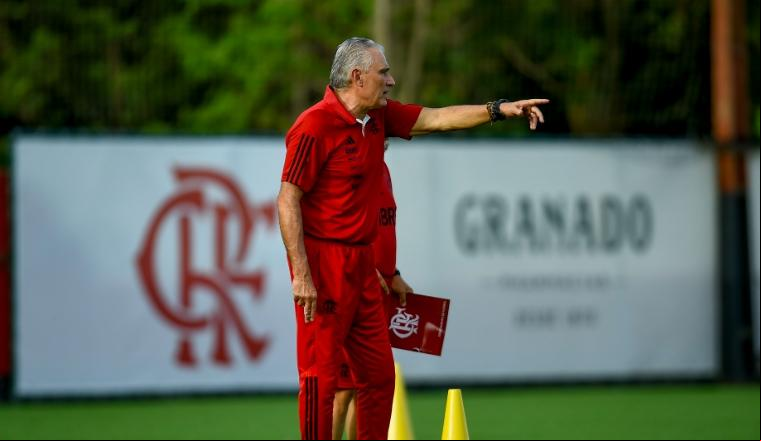 Tite está de volta ao Futebol. Ele estreia hoje pelo Flamengo contra o Cruzeiro. (Foto/Marcelo Cortes/CRF)