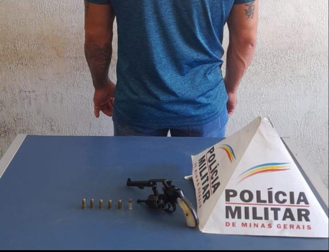 O homem teria enviado foto da arma e anunciado à ex-amante que estaria indo cumprir a promessa de mata-la (Foto: Divulgação)