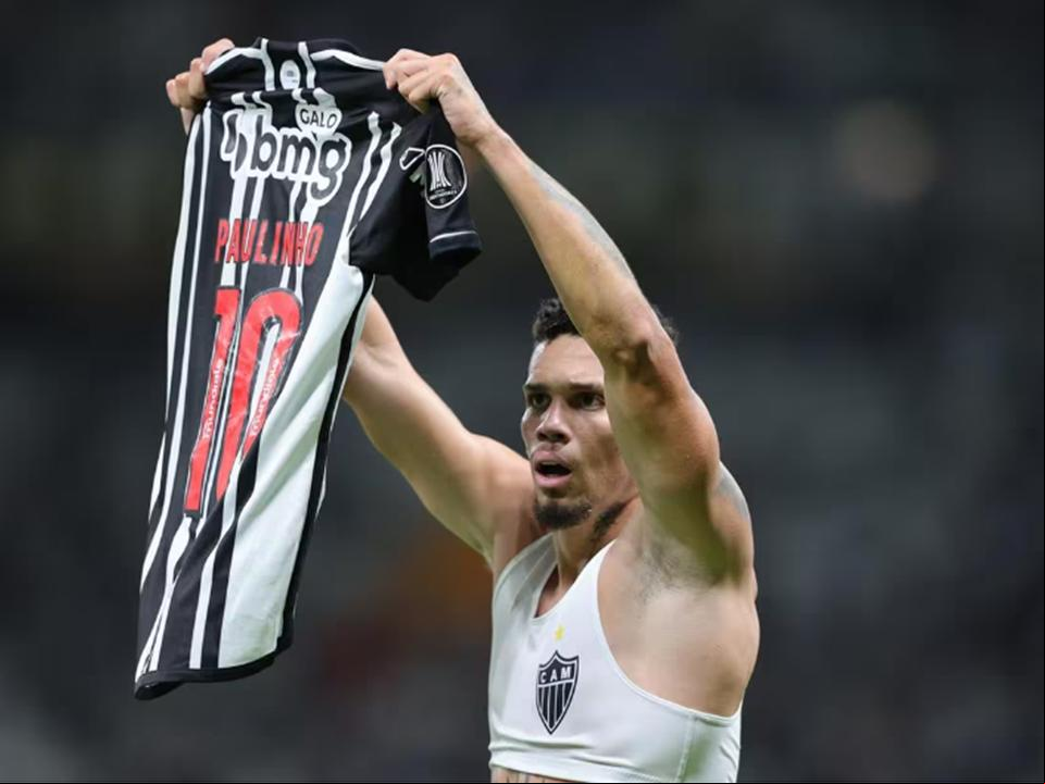 Paulinho (Atlético MG)(Foto Acima), ao lado de Tiquinho Soares (Botafogo) são os dois artilheiros do Brasileirão até aqui, com 16 gols cada. (Foto/Pedro Souza/Atlético MG)