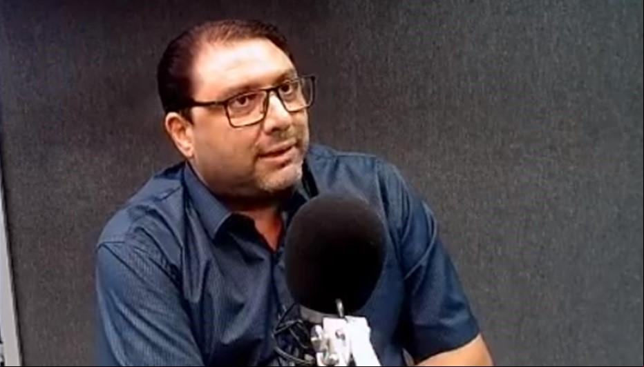 Secretário municipal de istração, Carlos Dalberto de Oliveira – Belzinho, durante entrevista ontem ao JM News 1ª Edição (Foto/Reprodução)