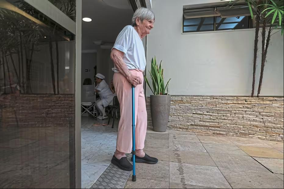 Maria da Conceição sofreu uma queda dentro de casa (Foto/Flávio Tavares/O Tempo)