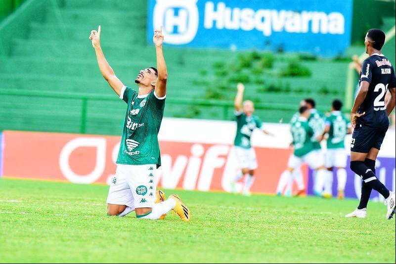 Pablo Thomaz, do Guarani, esticou o pé esquerdo e completou para as redes (Foto/Alexandre Battibugli/Ag. Paulistão)