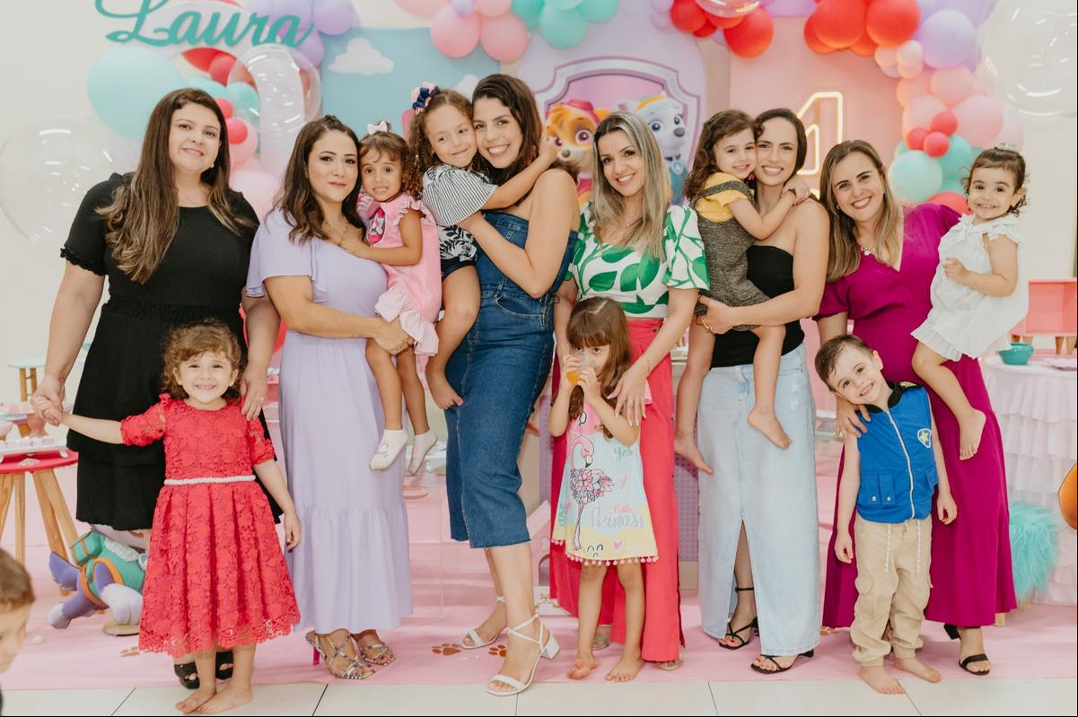 Adriana Barcelos e Anna Clara, Maryana e Laura, Ilka Olívia e Maya, Amanda Faria e Antonella, Bruna Gabioli e Helena, Priscila Fernandes com Artur e Luisa ()
