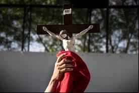 A crucificação de Jesus é celebrada pelos católicos como a vitória da vida sobre a morte, apresentada no Sábado de Aleluia com a Ressurreição (Foto/Reprodução)