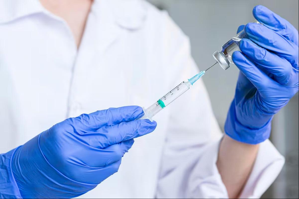 A vacina contra HPV é ofertada para meninas e meninos de 9 a 14 anos, além de pessoas vivendo com HIV e vítimas de abuso sexual (Foto/Imagem ilustrativa)