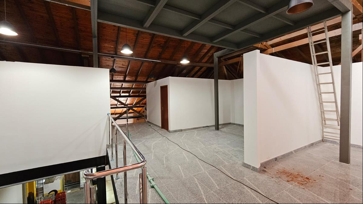 O mezanino está com novo layout pronto e grande parte das obras entra agora na fase de acabamento (Foto/Divulgação)