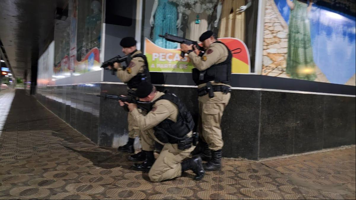 No treinamento foi feita simulação ao cenários de crise, com ocupação de posições estratégicas (Foto/Divulgação)