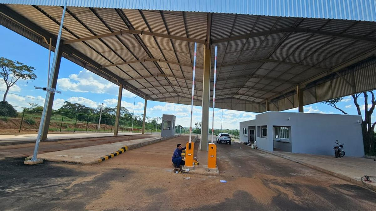 Estrutura para o alfandegamento e de dez lotes com arruamento está concluída à espera de vistorias (Foto/Divulgação)