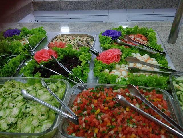 O Restaurante Self Service Skinão os alimentos são sempre fresquinhos e com grandes variedades (Foto/Divulgação)