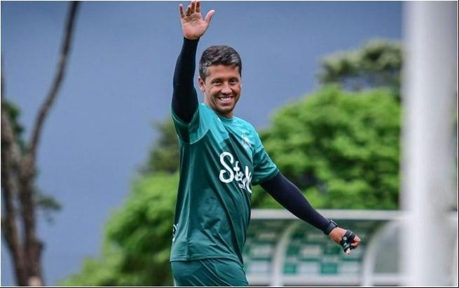 Thiago Carpini, ex-São Paulo, aceita proposta e é o novo treinador do Vitória (Foto/Divulgação)