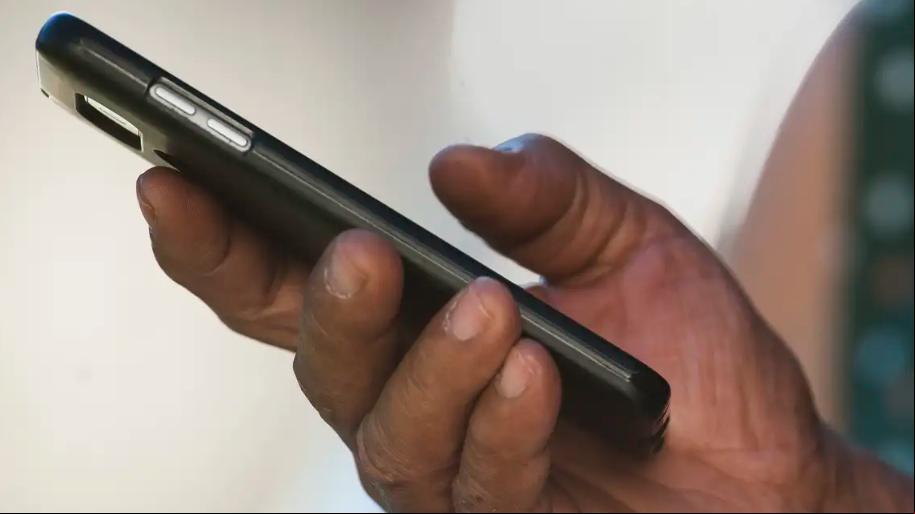 A ferramenta testada, chamada cellbroadcast, fez uso das tecnologias móveis de quarta e quinta geração (4G e 5G) das operadoras Claro, Tim, Vivo e Algar (Foto/Agência Brasil)