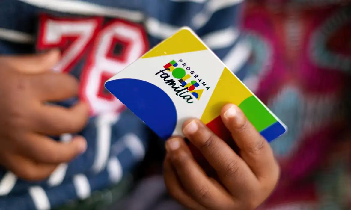 Em maio, o programa de complemento de renda do governo federal beneficiou 15.144 famílias na cidade, com R$10,2 milhões (Foto/Reprodução)
