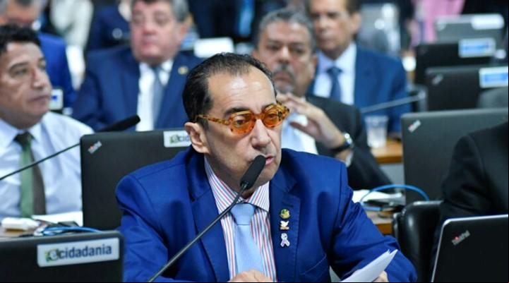 "Teve um árbitro que recebeu proposta para beneficiar um time e foi até a CBF”, disse Kajuru (Foto/Geraldo Magela/Senado Federal)