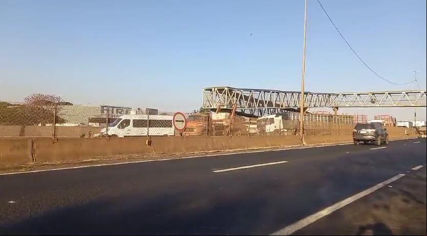 Engavetamento na BR-050 (Foto/Reprodução)