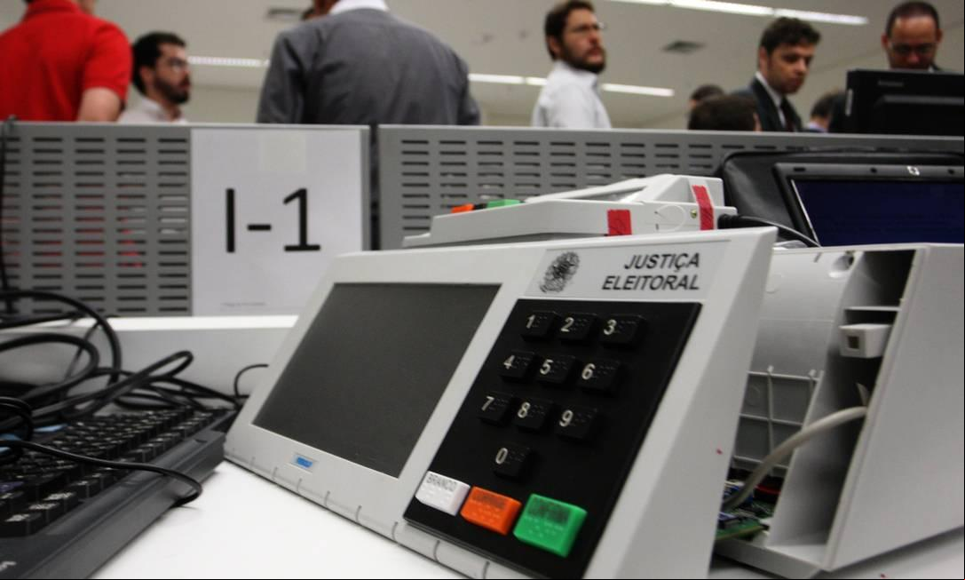 Cerca de 900 urnas para as eleições em Uberaba já estão na cidade e arão pelo processo de preparação, que é aberto aos partidos e à população em geral e ível de auditagem (Foto/Reprodução)
