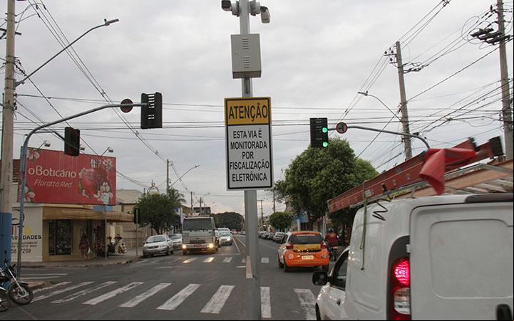 Secretário disse que as câmeras estão ando por revisão e o número será ampliado, intensificando a fiscalização no trânsito (Foto/Arquivo)