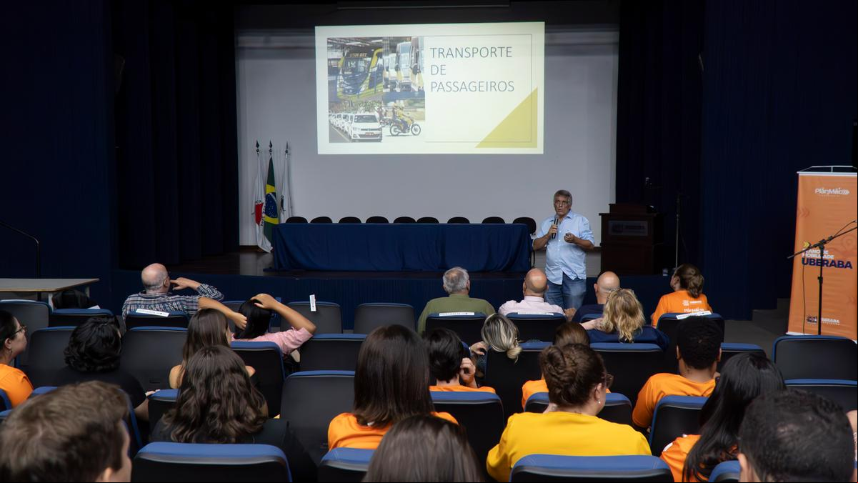 Realizada na semana que ou, na audiência pública sobre o Plano de Mobilidade Urbana, foram apresentados diagnósticos já realizados e propostas foram recebidas (Foto/Divulgação)