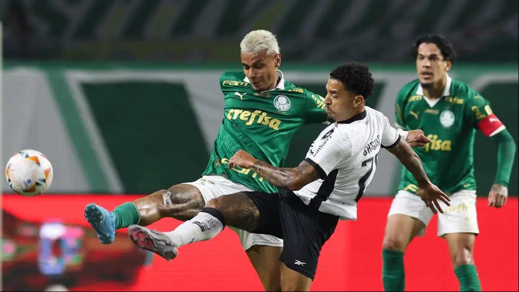 Ambas as equipes chegaram a 70 pontos, mas o Palmeiras assumiu a liderança (Foto/César Greco – Palmeiras)