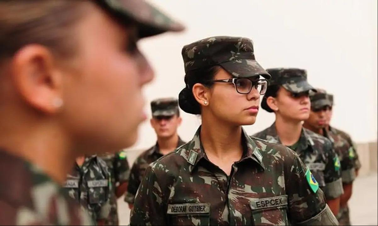 No primeiro ano, serão ofertadas quase 1.500 vagas para mulheres no serviço militar voluntário (Foto: Divulgação/Exército Brasileiro)