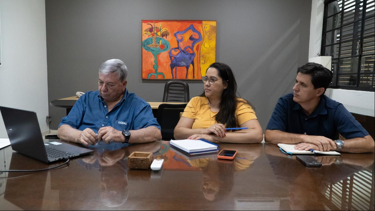 Reunião em que a planta da empresa foi apresentada (Foto/Divulgação)