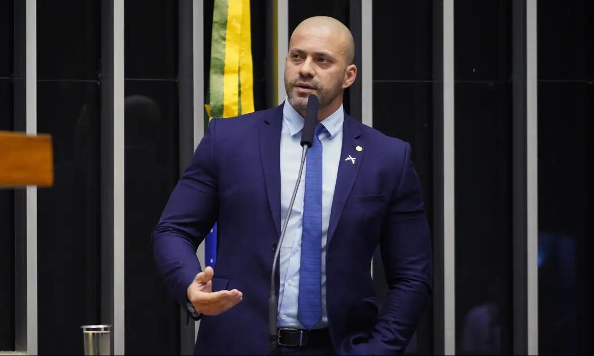 Moraes não apenas manteve a prisão, como determinou que o ex-deputado retornasse ao regime fechado. (Pablo Valadares/Câmara dos Deputados)